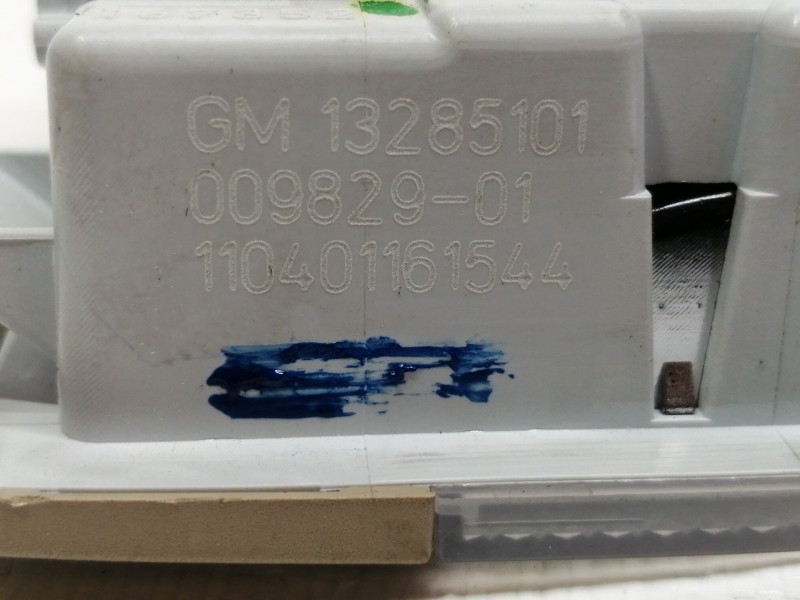 Recambio de luz interior para opel insignia berlina cosmo referencia OEM IAM 13285101  