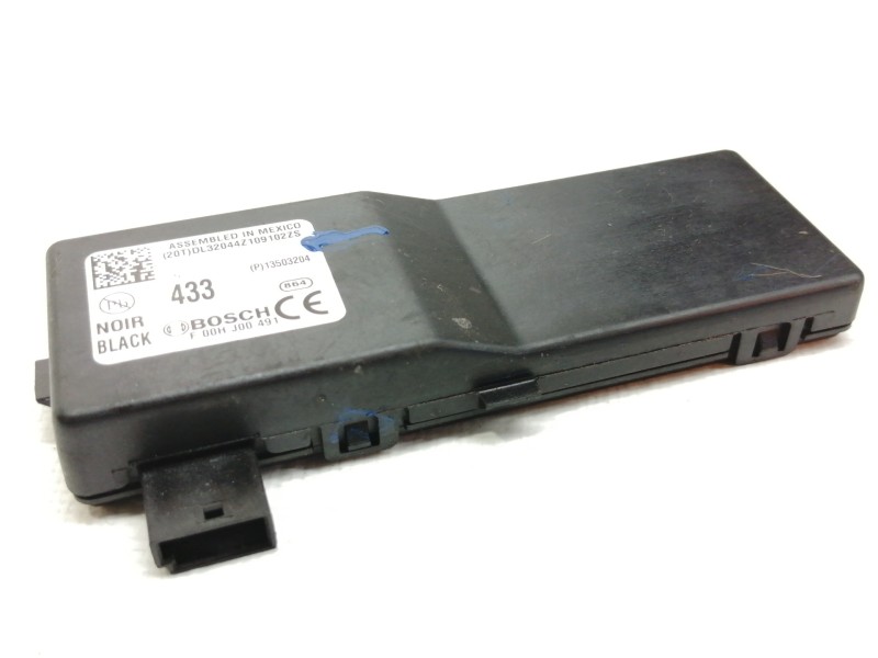 Recambio de modulo electronico para opel insignia berlina cosmo referencia OEM IAM 13503204  