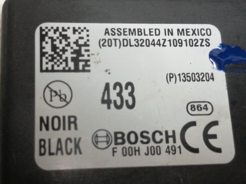 Recambio de modulo electronico para opel insignia berlina cosmo referencia OEM IAM 13503204  