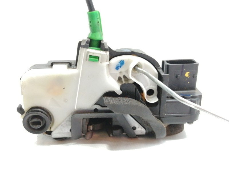 Recambio de cerradura puerta trasera derecha para opel insignia berlina cosmo referencia OEM IAM 13578023  