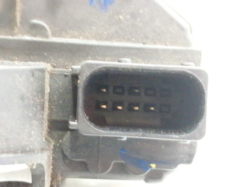 Recambio de cerradura puerta trasera derecha para opel insignia berlina cosmo referencia OEM IAM 13578023  