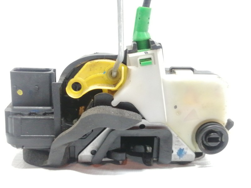 Recambio de cerradura puerta trasera izquierda para opel insignia berlina cosmo referencia OEM IAM 13578022  