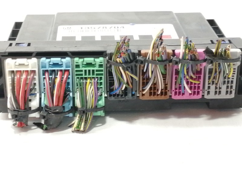 Recambio de modulo electronico para opel insignia berlina cosmo referencia OEM IAM 13578704  