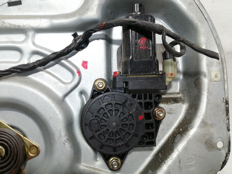 Recambio de elevalunas delantero izquierdo para hyundai tucson (jm) 2.0 comfort referencia OEM IAM 824702E010  