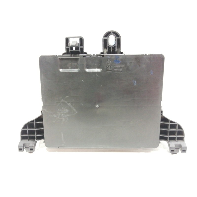 Recambio de caja reles / fusibles para opel insignia berlina cosmo referencia OEM IAM 13277321  