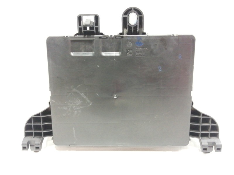 Recambio de caja reles / fusibles para opel insignia berlina cosmo referencia OEM IAM 13277321  