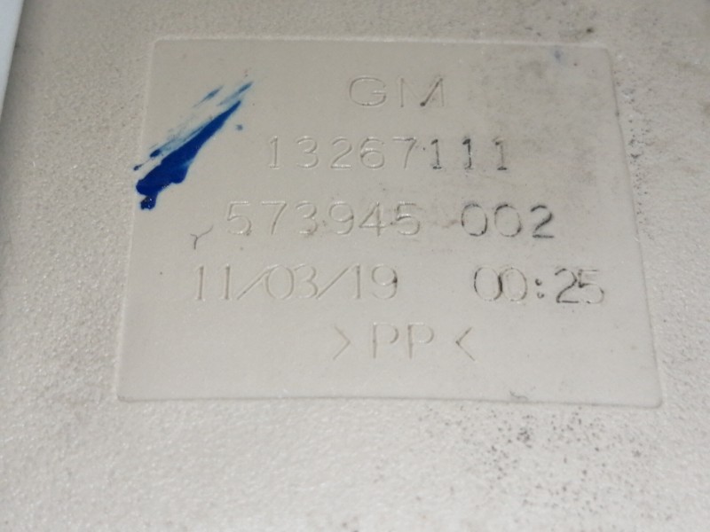 Recambio de enganche cinturon trasero derecho para opel insignia berlina cosmo referencia OEM IAM 13267111  