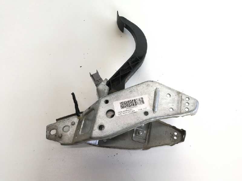 Recambio de pedal embrague para opel astra gtc sport referencia OEM IAM 9010883 28870 
