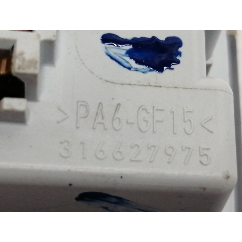 Recambio de luz interior para opel insignia berlina cosmo referencia OEM IAM 13285095 00983901 110326183624