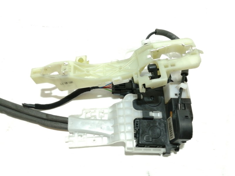 Recambio de cerradura puerta delantera izquierda para hyundai ix35 classic 2wd referencia OEM IAM 813102Y010  