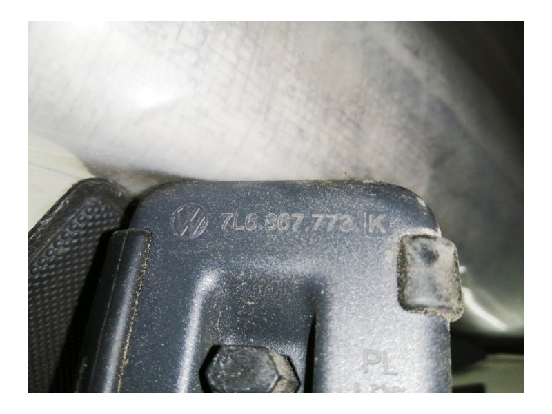 Recambio de bandeja trasera para volkswagen touareg (7l6) v6 tdi referencia OEM IAM 7L6867773K  