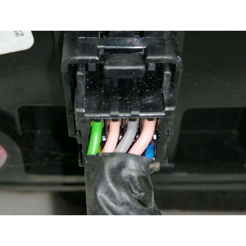 Recambio de retrovisor izquierdo para hyundai ix35 classic 2wd referencia OEM IAM 027457  