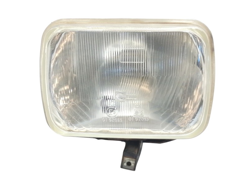 Recambio de faro derecho para renault rapid/express (f40) 1.6 d familiar (f404) referencia OEM IAM 061277  