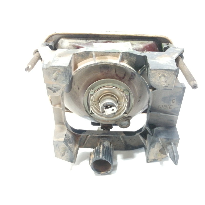 Recambio de faro derecho para renault rapid/express (f40) 1.6 d familiar (f404) referencia OEM IAM 061277  