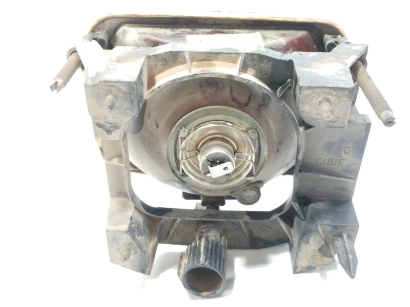 Recambio de faro derecho para renault rapid/express (f40) 1.6 d familiar (f404) referencia OEM IAM 061277  