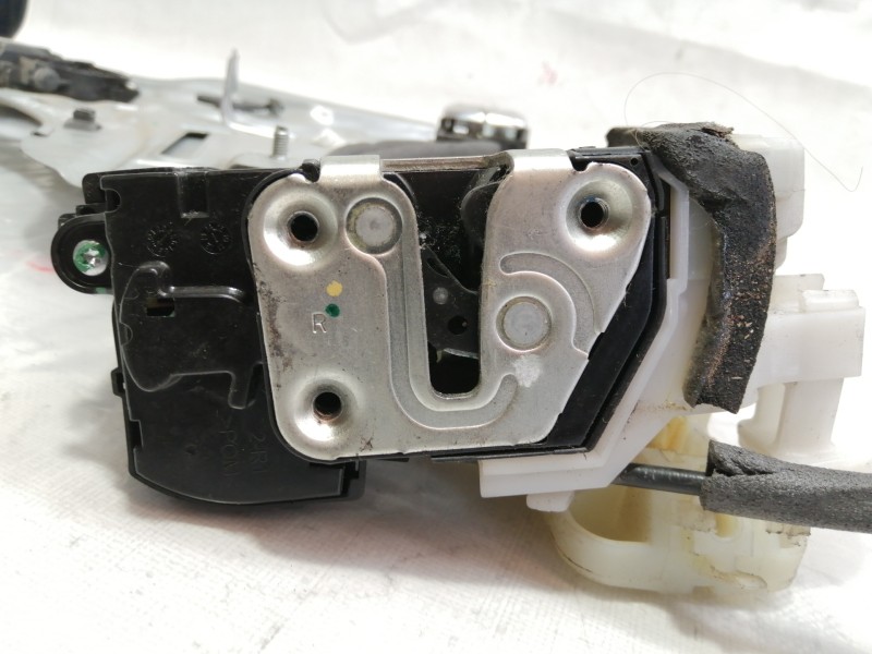 Recambio de elevalunas delantero derecho para hyundai ix35 classic 2wd referencia OEM IAM 813202Y020  