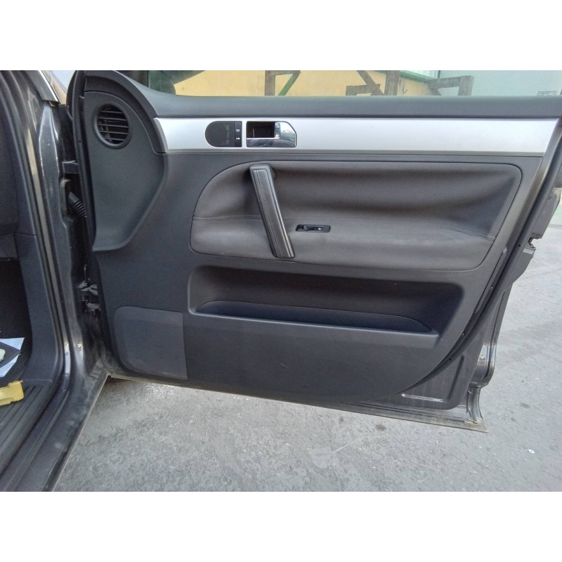 Recambio de guarnecido puerta delantera derecha para volkswagen touareg (7l6) v6 tdi referencia OEM IAM 7L6867012EJ 7L0863980A 7