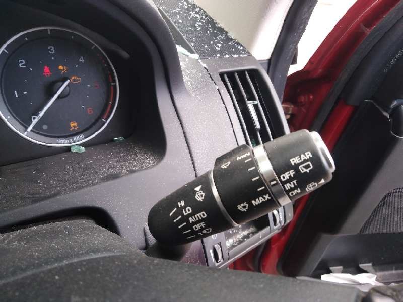 Recambio de mando limpia para land rover freelander (lr2) td4 xs referencia OEM IAM BJ323F973BB  