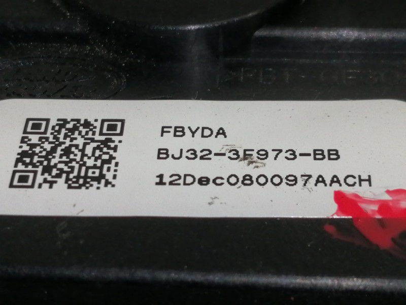 Recambio de mando limpia para land rover freelander (lr2) td4 xs referencia OEM IAM BJ323F973BB  