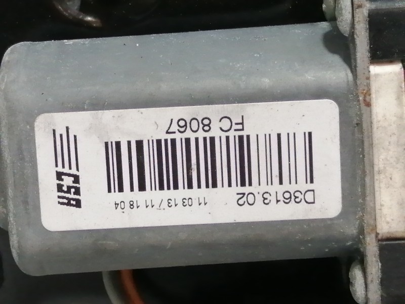 Recambio de elevalunas trasero derecho para land rover freelander (lr2) td4 xs referencia OEM IAM D361302  