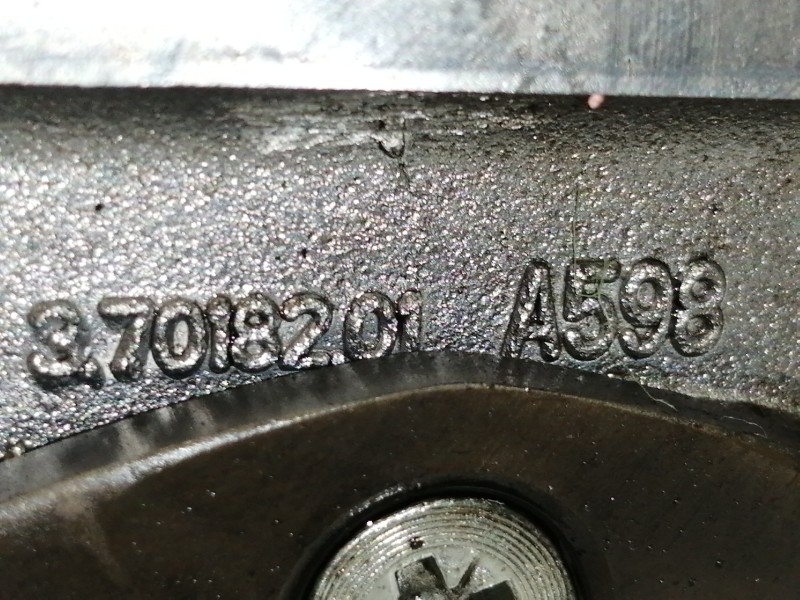 Recambio de bomba aceite para suzuki sx4 rw (ey) glx referencia OEM IAM 37018201  