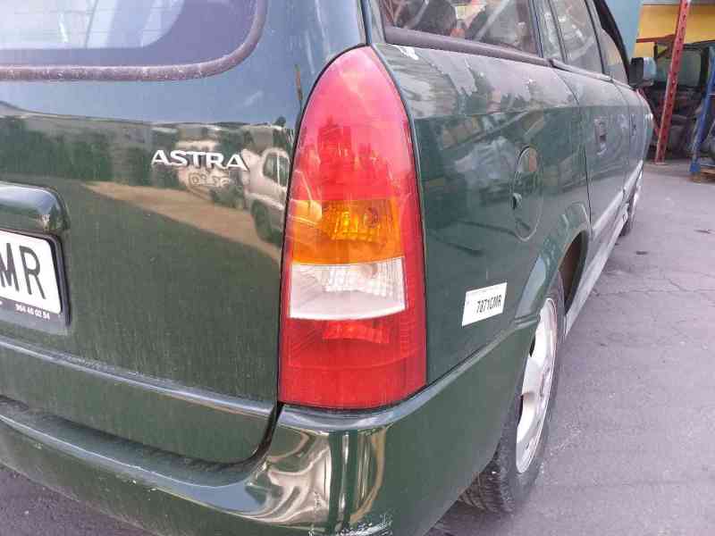 Recambio de piloto trasero derecho para opel astra g caravan comfort referencia OEM IAM 393032  