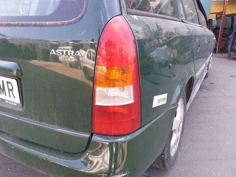 Recambio de piloto trasero derecho para opel astra g caravan comfort referencia OEM IAM 393032  