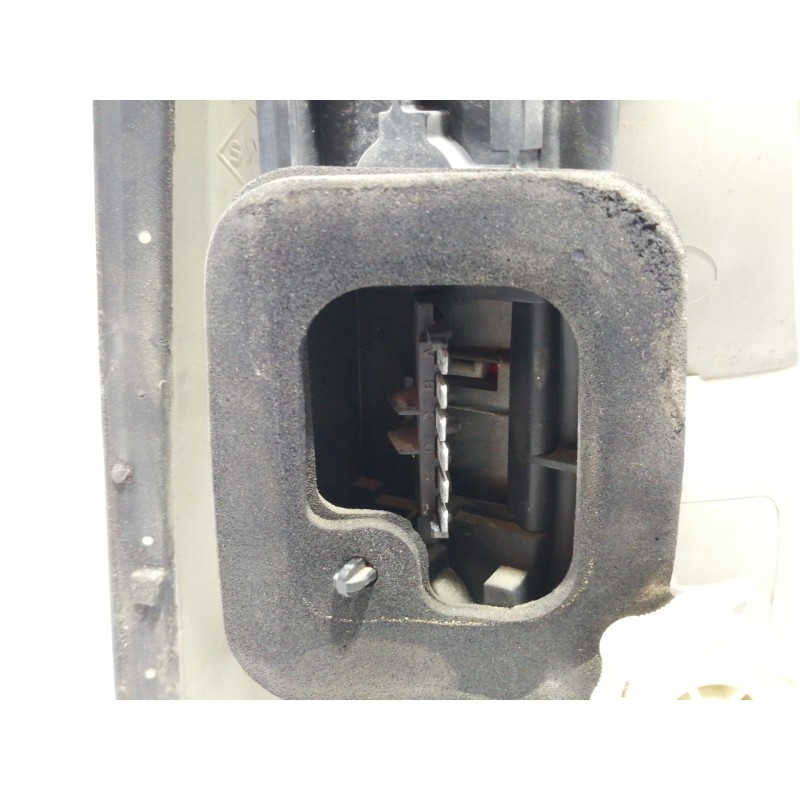 Recambio de piloto trasero derecho para opel astra g caravan comfort referencia OEM IAM 393032  