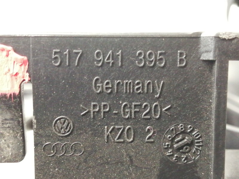 Recambio de caja reles / fusibles para cupra ateca 2.0tsi 4drive referencia OEM IAM 5Q0937615C  