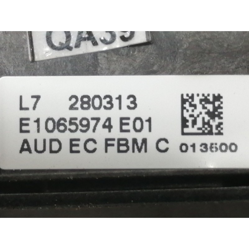 Recambio de sistema audio / radio cd para bmw serie 1 lim. (f20) 114d referencia OEM IAM E1065974E01 E1065974E01 L7280313 
