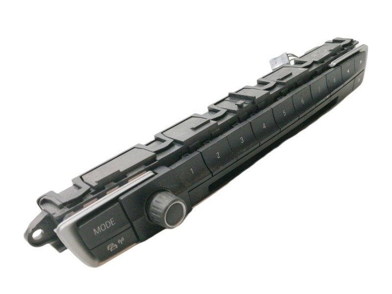 Recambio de sistema audio / radio cd para bmw serie 1 lim. (f20) 114d referencia OEM IAM E1065974E01 E1065974E01 L7280313 