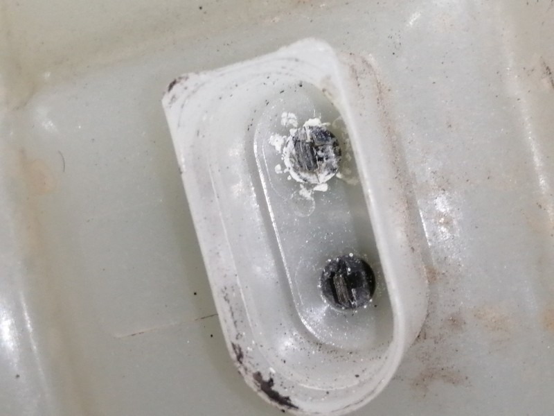 Recambio de deposito expansion para bmw serie 1 lim. (f20) 114d referencia OEM IAM 17137609468  