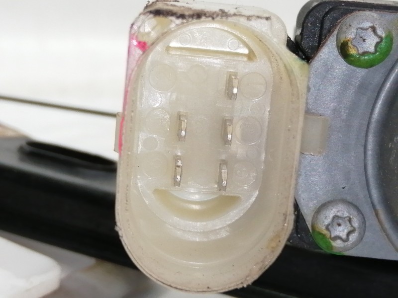 Recambio de elevalunas trasero derecho para bmw serie 1 lim. (f20) 114d referencia OEM IAM 7242556AI  