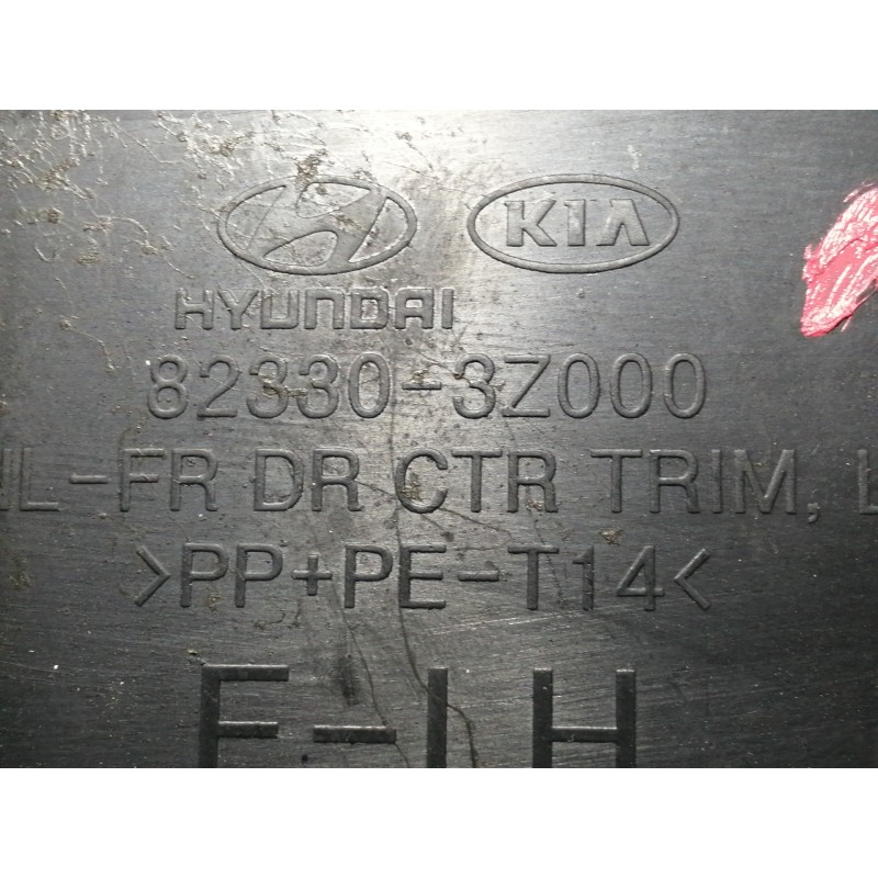 Recambio de guarnecido puerta delantera izquierda para hyundai i40 style blue referencia OEM IAM 823303Z000  