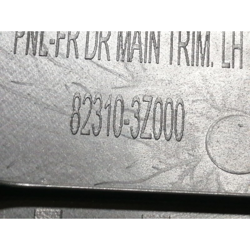 Recambio de guarnecido puerta delantera izquierda para hyundai i40 style blue referencia OEM IAM 823303Z000  