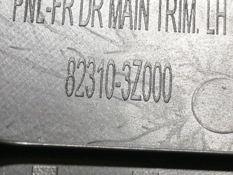 Recambio de guarnecido puerta delantera izquierda para hyundai i40 style blue referencia OEM IAM 823303Z000  