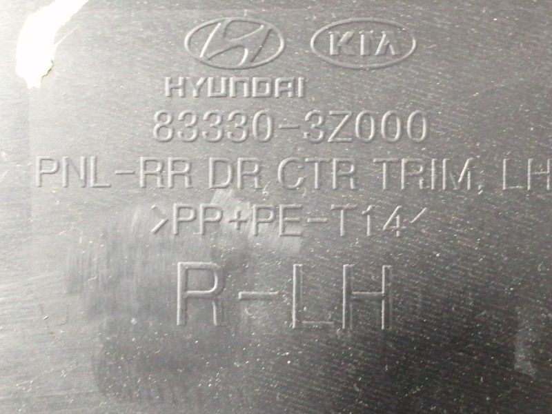 Recambio de guarnecido puerta trasera izquierda para hyundai i40 style blue referencia OEM IAM 833033ZAM0 833153Z000 833303Z000