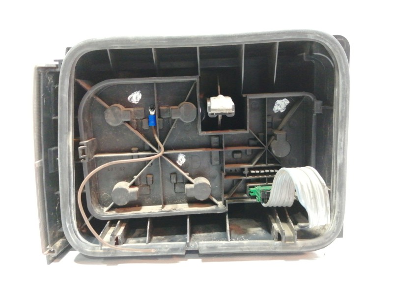 Recambio de piloto trasero derecho para citroën bx berlina 1.8 turbodiesel referencia OEM IAM   