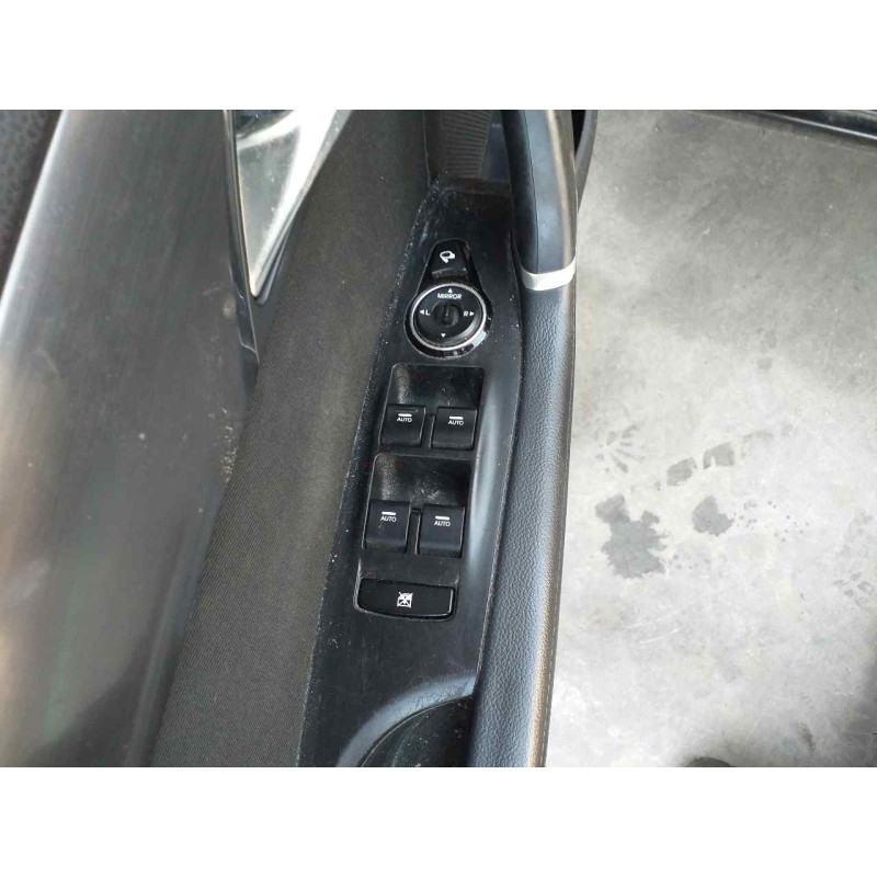 Recambio de mando elevalunas delantero izquierdo para hyundai i40 style blue referencia OEM IAM 935703Z000  