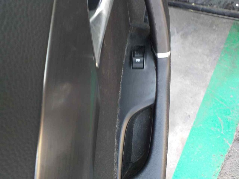 Recambio de mando elevalunas trasero izquierdo para hyundai i40 style blue referencia OEM IAM 39R5201000  