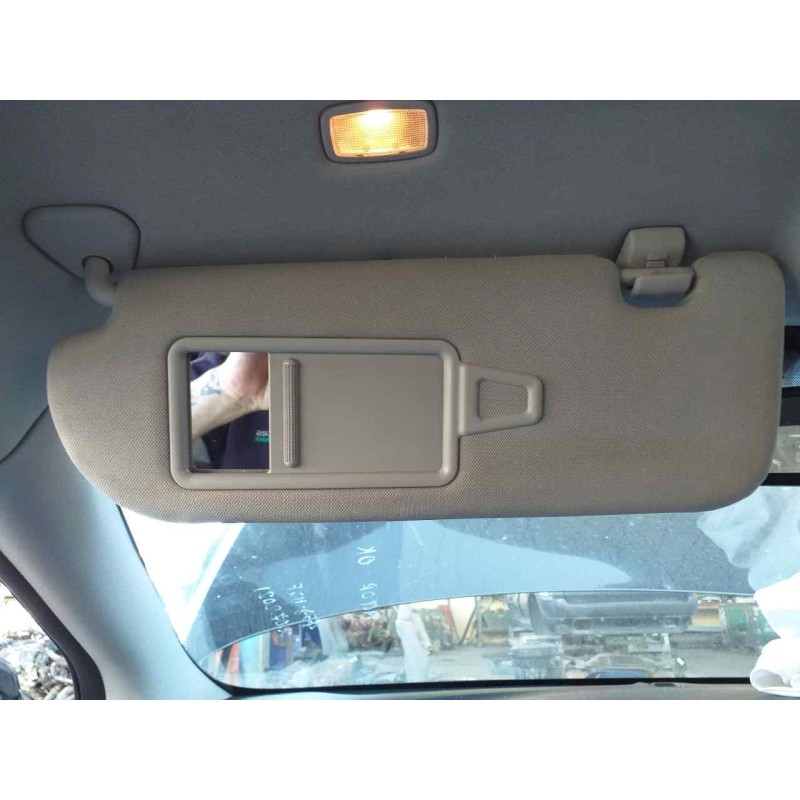 Recambio de parasol izquierdo para hyundai i40 style blue referencia OEM IAM   
