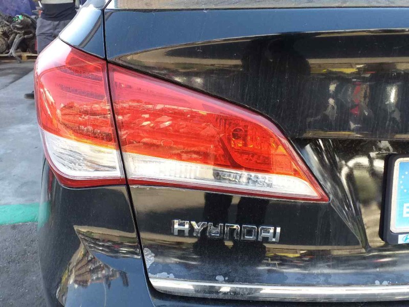 Recambio de piloto trasero izquierdo interior para hyundai i40 style blue referencia OEM IAM 924043Z300  