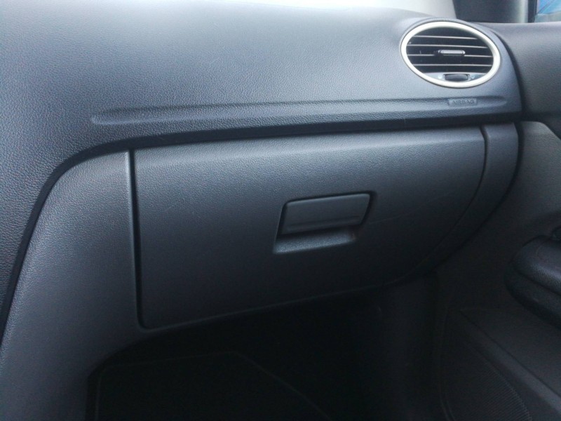 Recambio de guantera para ford focus lim. (cb4) trend referencia OEM IAM 4M5XA06008AAW  