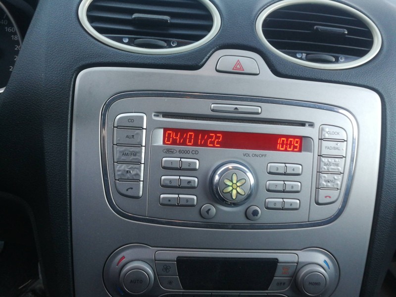 Recambio de sistema audio / radio cd para ford focus lim. (cb4) trend referencia OEM IAM 8M5T18C815AB  