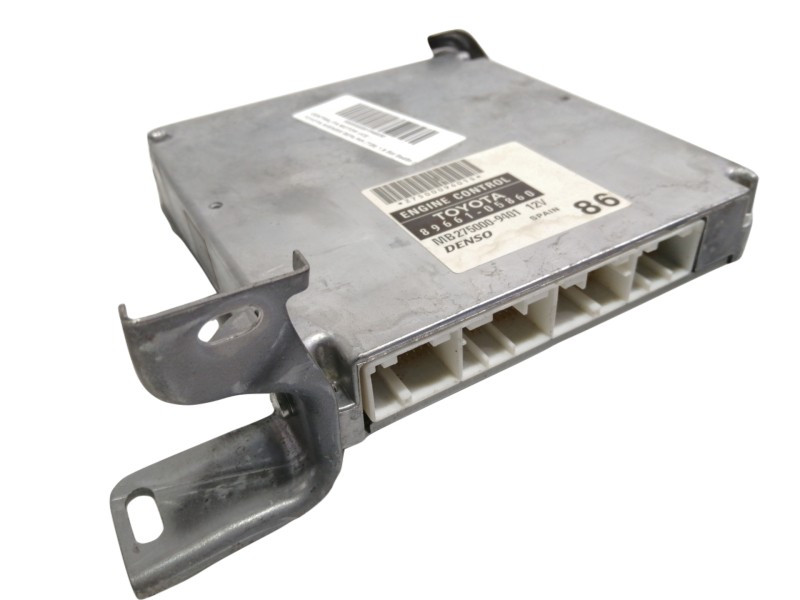 Recambio de centralita motor uce para toyota avensis berlina (t25) 1.8 sol sedán (4-ptas.) referencia OEM IAM 8966105860  