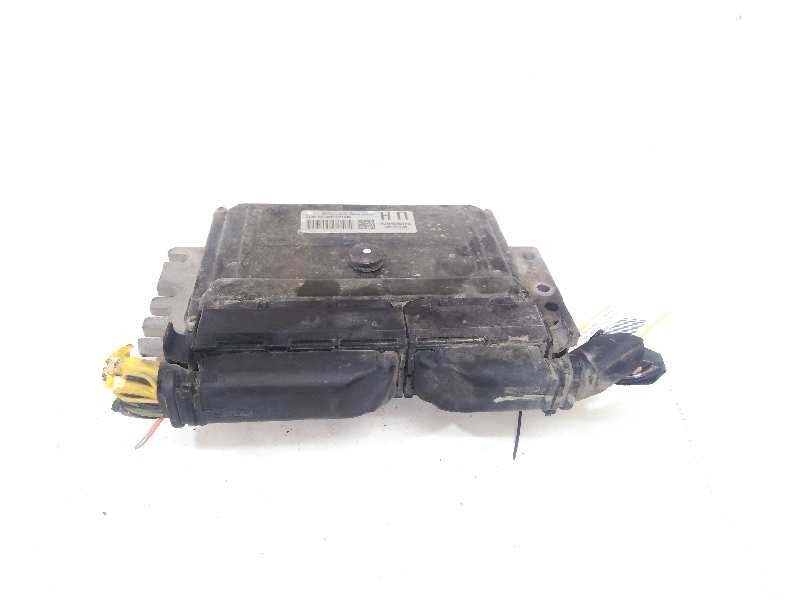 Recambio de centralita motor uce para nissan micra (k12e) acenta referencia OEM IAM MEC32040  