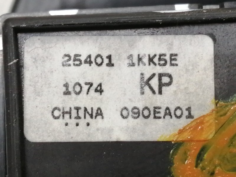 Recambio de mando elevalunas delantero izquierdo para nissan juke (f15) tekna premium referencia OEM IAM 090EA01 254011KK5E 8096