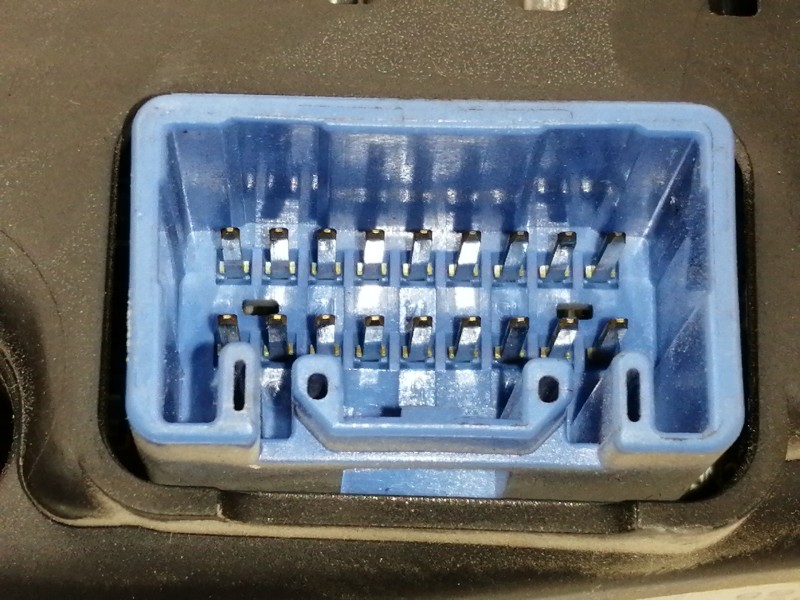 Recambio de cuadro instrumentos para toyota avensis berlina (t25) 1.8 sol sedán (4-ptas.) referencia OEM IAM 8380005531  