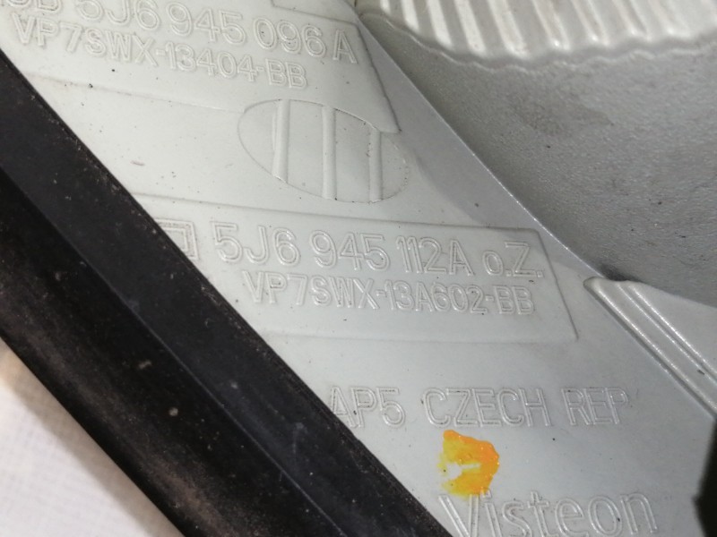 Recambio de piloto trasero derecho para skoda fabia (5j2 ) spirit referencia OEM IAM 5J6945096A  