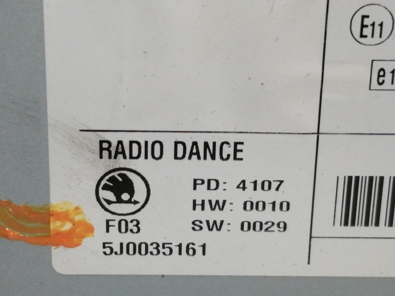 Recambio de sistema audio / radio cd para skoda fabia (5j2 ) spirit referencia OEM IAM 5J0035161  
